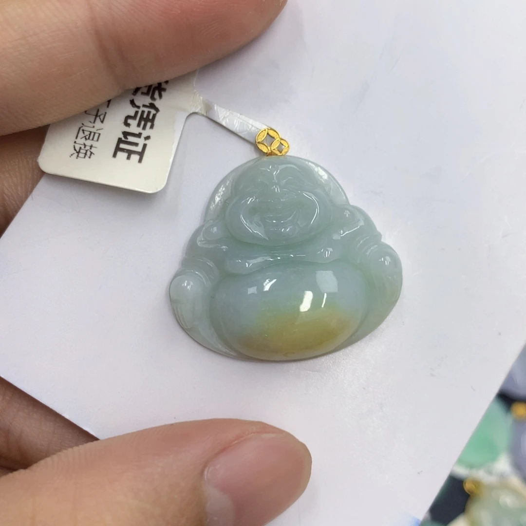 翡翠18K金镶嵌颈饰翡翠