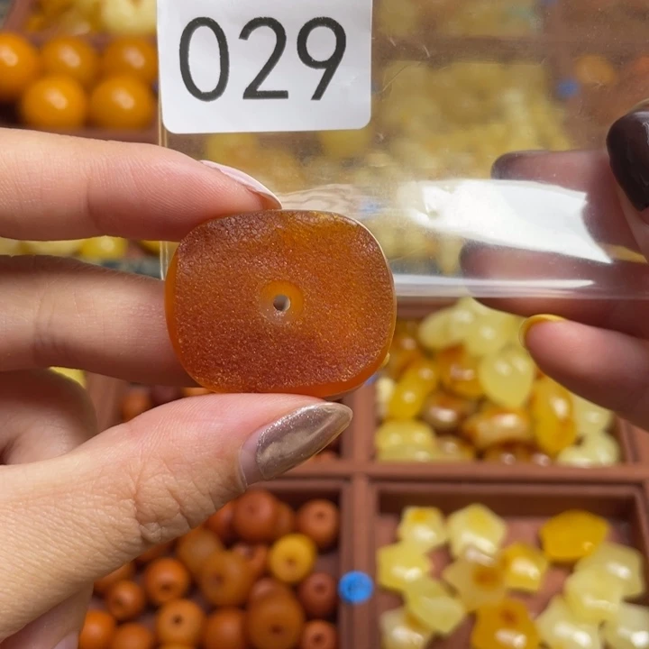 蜜蜡未镶嵌珠宝奇石原皮原色橘皮藏扣