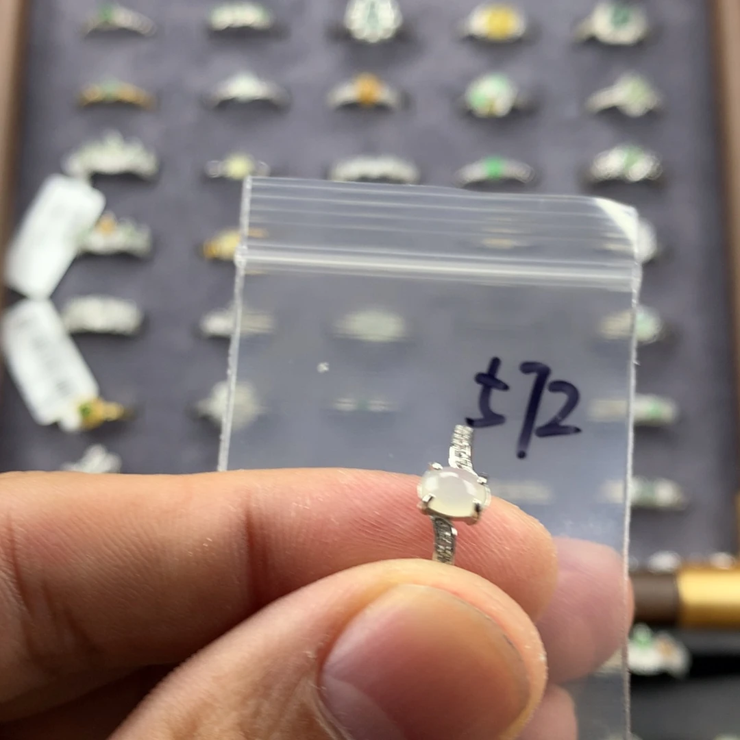 翡翠未镶嵌戒指572