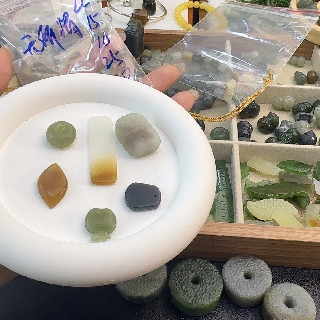 无***谓颈饰未镶嵌和田玉