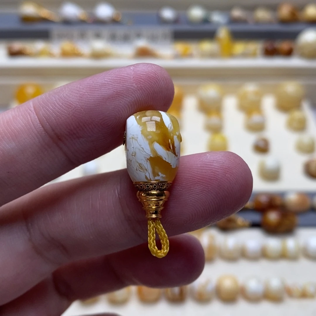 琥珀未镶嵌珠宝奇石
