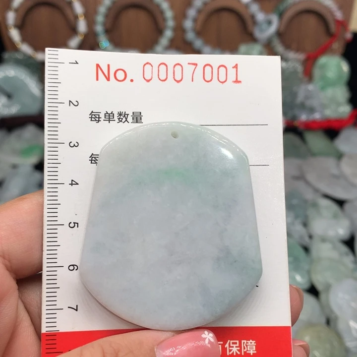 翡翠未镶嵌颈饰11