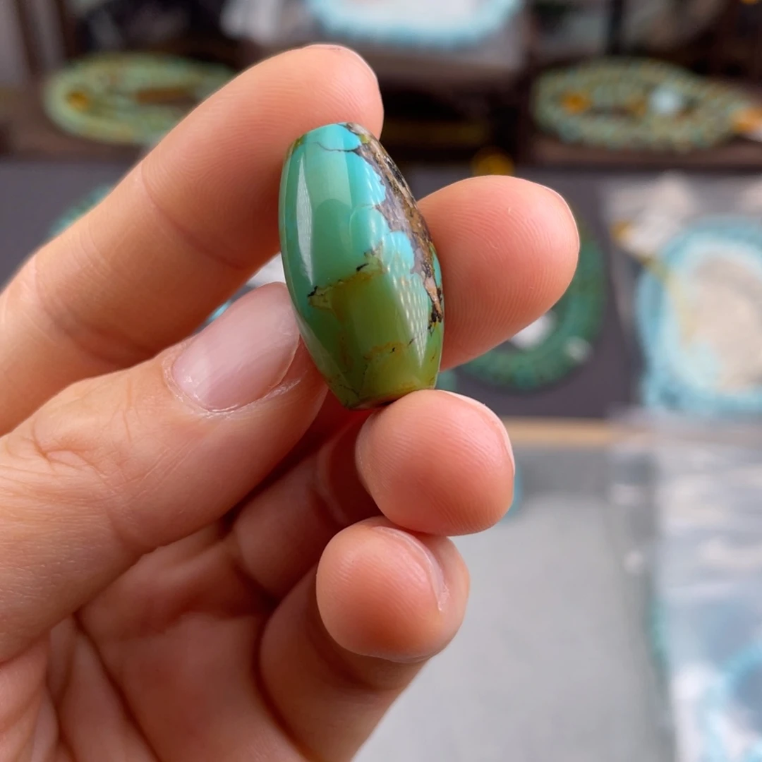 未镶嵌绿松石珠宝奇石