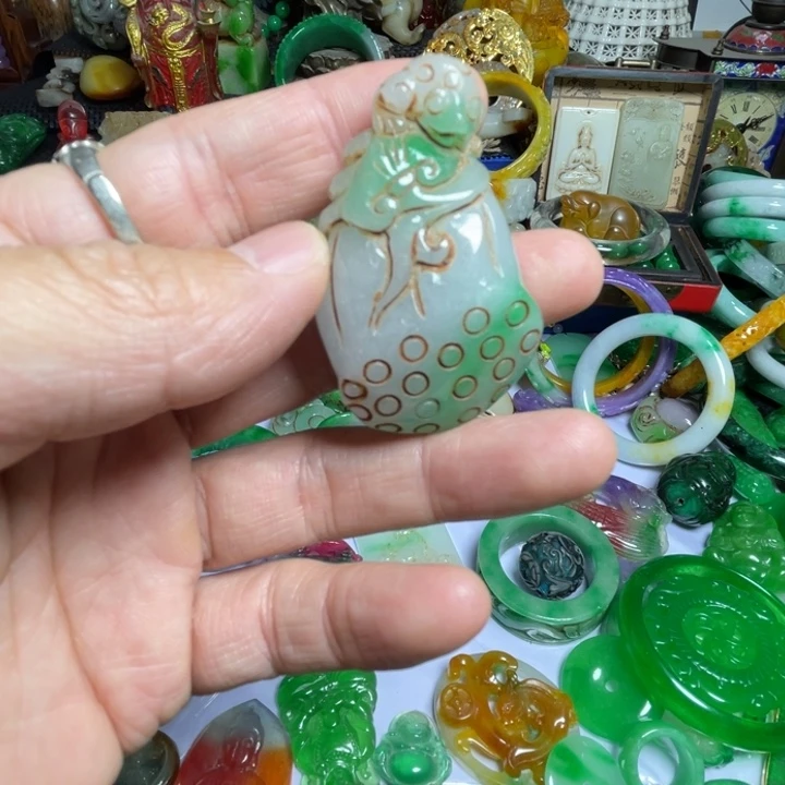 禾***莓滴血莲花菩提吊坠