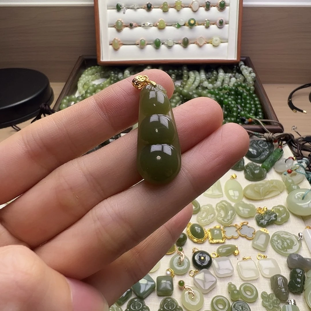 和田玉银S925镶嵌吊坠(赠链)