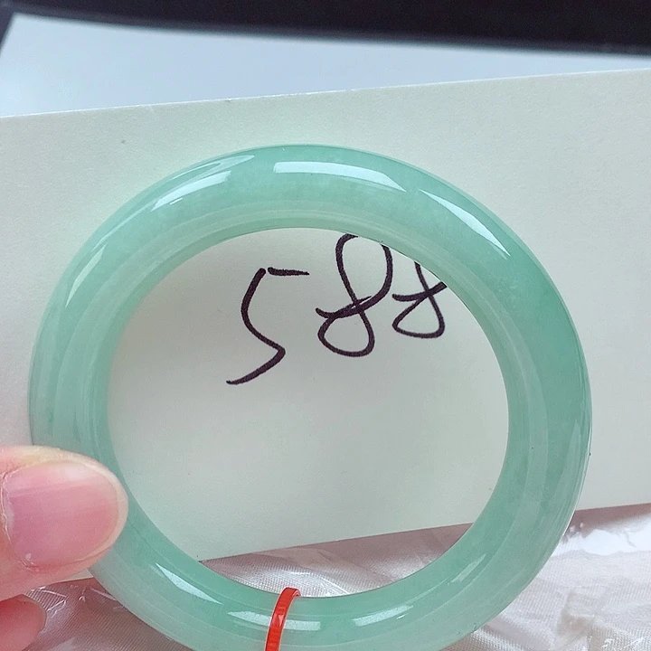 翡翠未镶嵌手镯翡翠