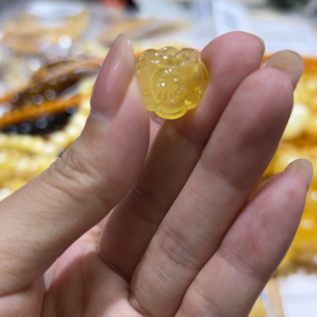 琥珀珠宝奇石未镶嵌