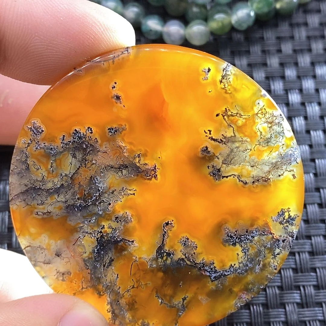 玛瑙/玉髓颈饰未镶嵌自**翔