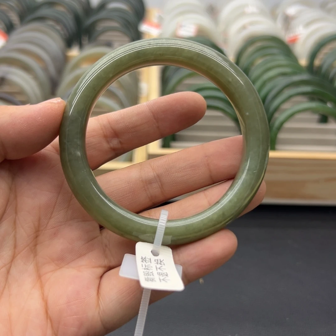 和田玉手镯未镶嵌57.4圈262