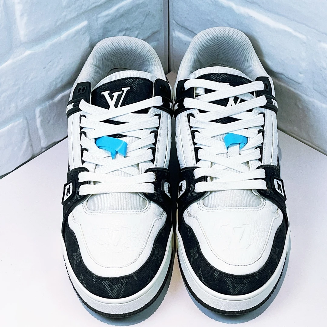 99新 LouisVuitton/路易威登 trainer 黑白牛仔 欧码8码 42码