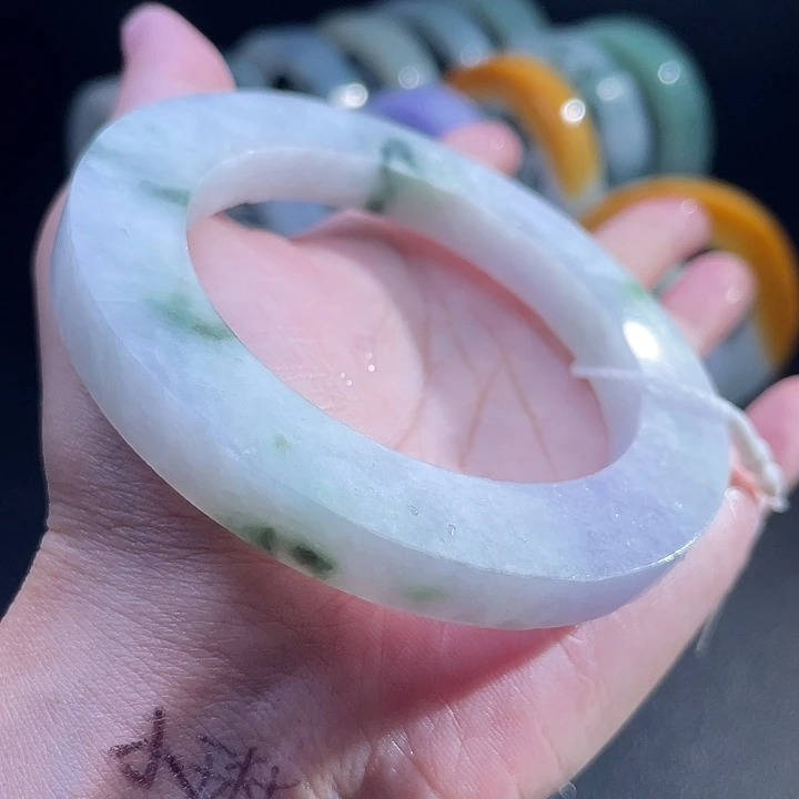 定制翡翠未镶嵌翡翠手镯
