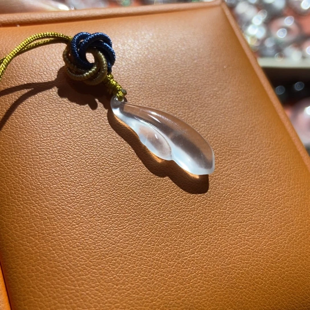 石英质玉未镶嵌颈饰