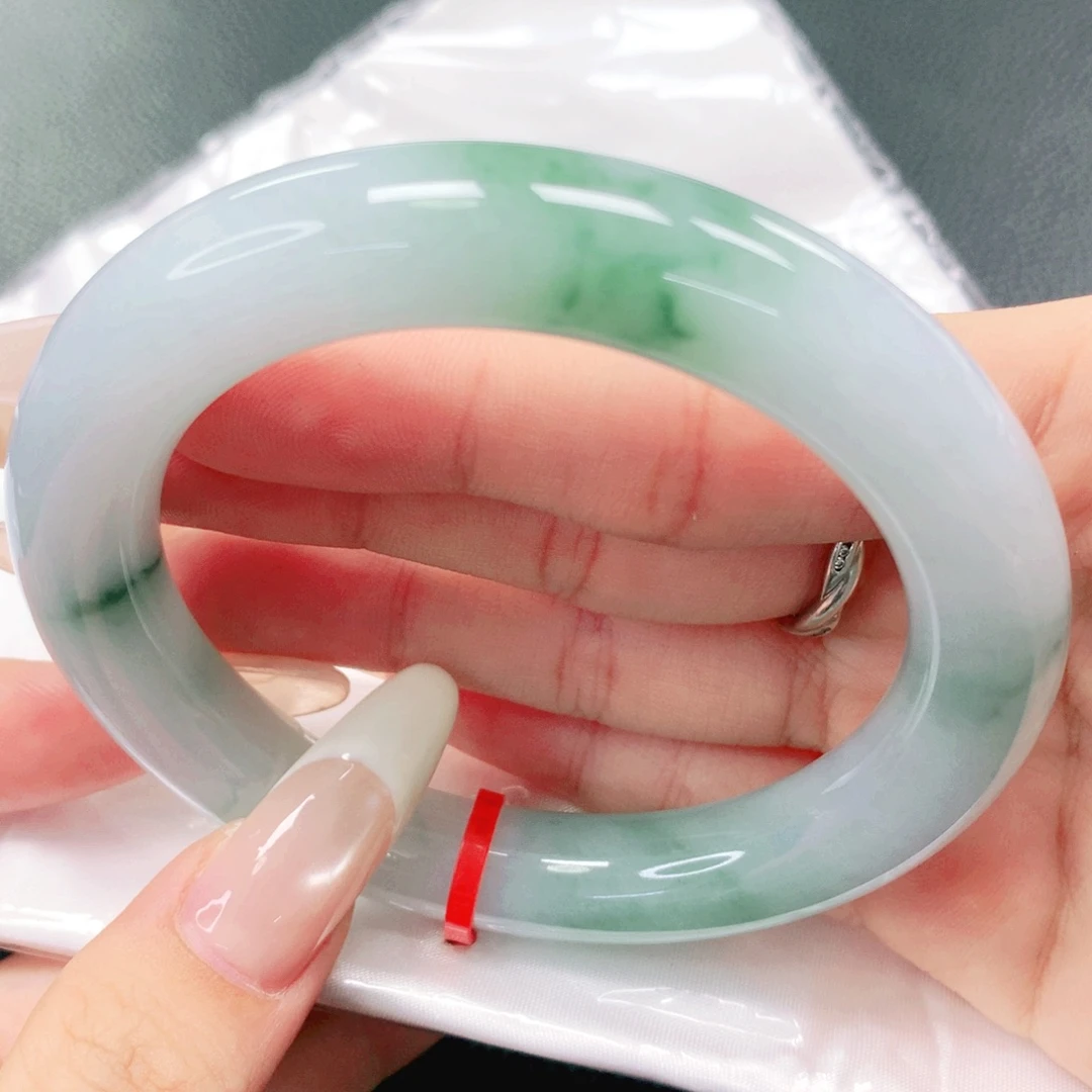 未镶嵌手镯翡翠57。