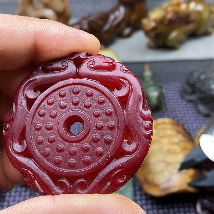 未镶嵌蛇纹石玉颈饰