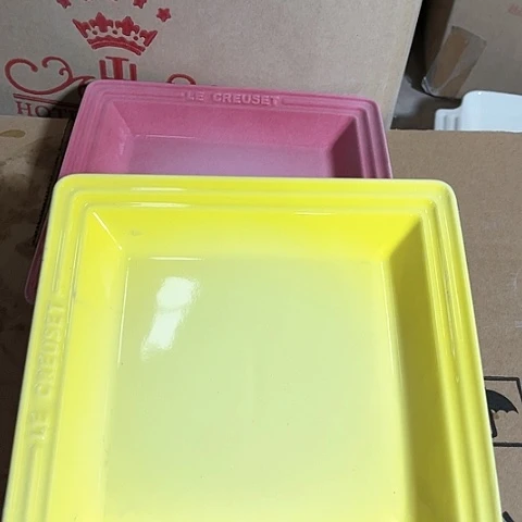 微瑕， 不能明火，口径22高度4粉，黄