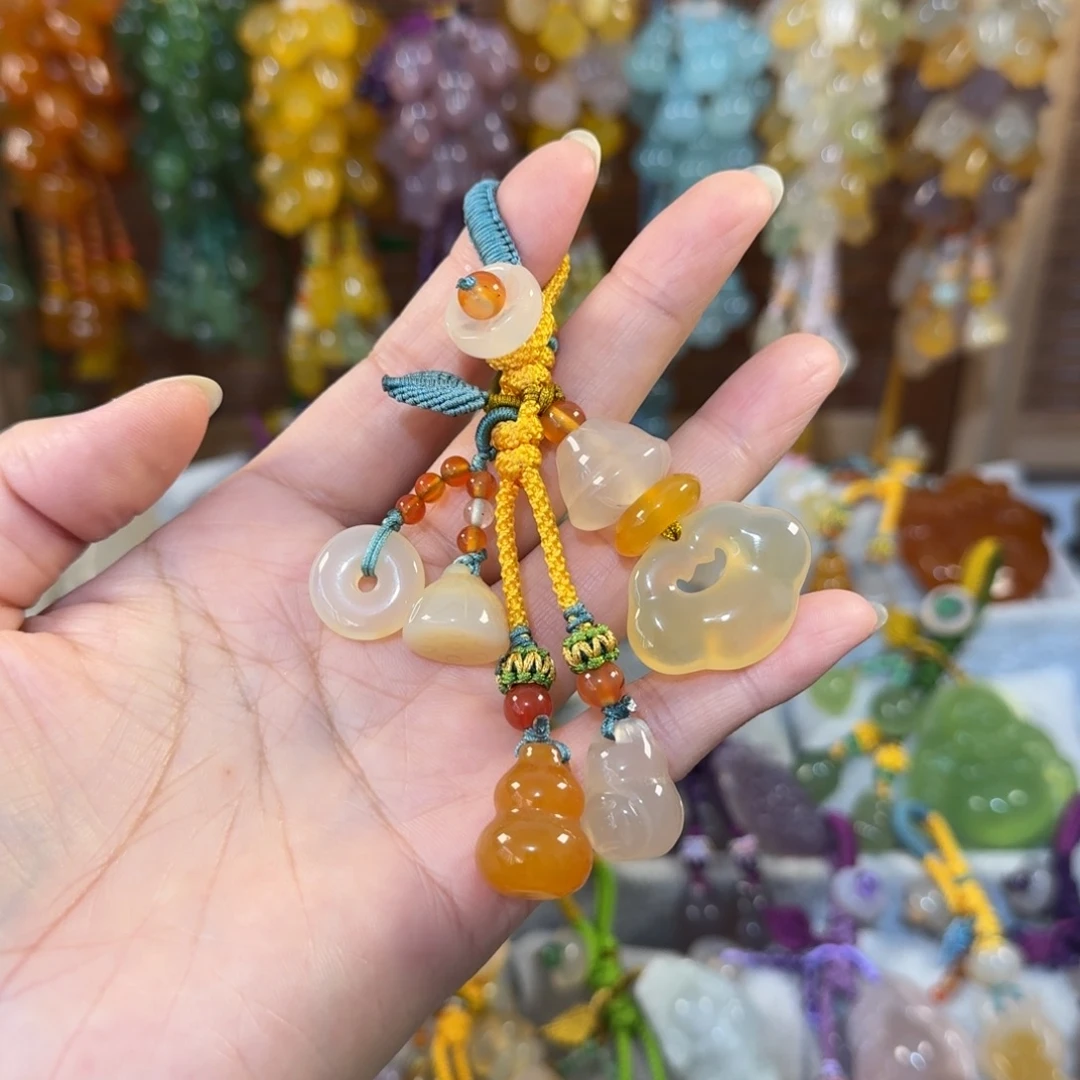 玛瑙/玉髓未镶嵌钥匙挂件