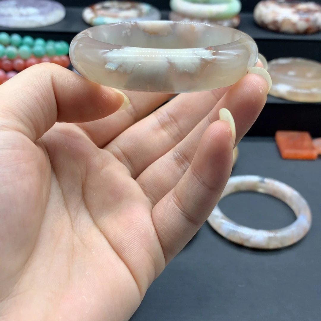 【闪购商品】玛瑙/玉髓颈饰未镶嵌糯**子