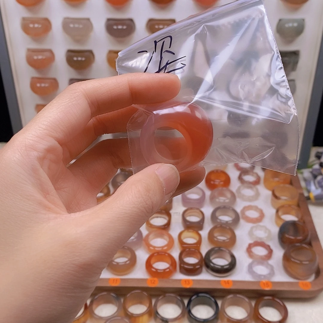 姿***懿玛瑙/玉髓未镶嵌戒指港18