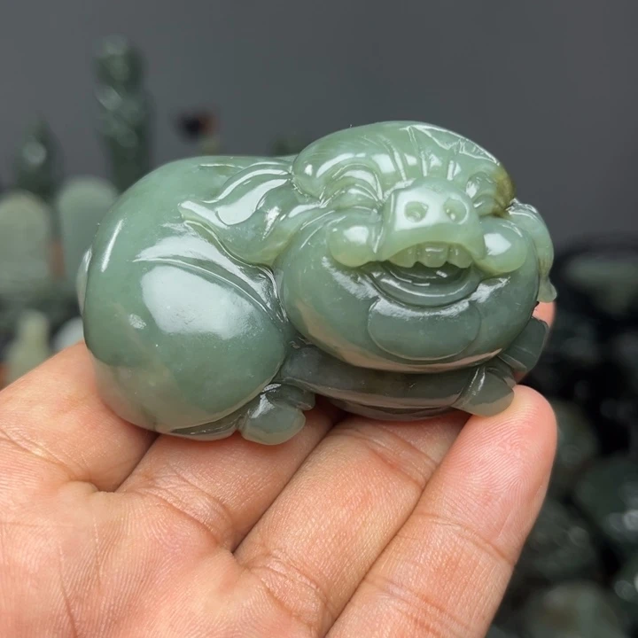 凡***~和田玉未镶嵌挂件