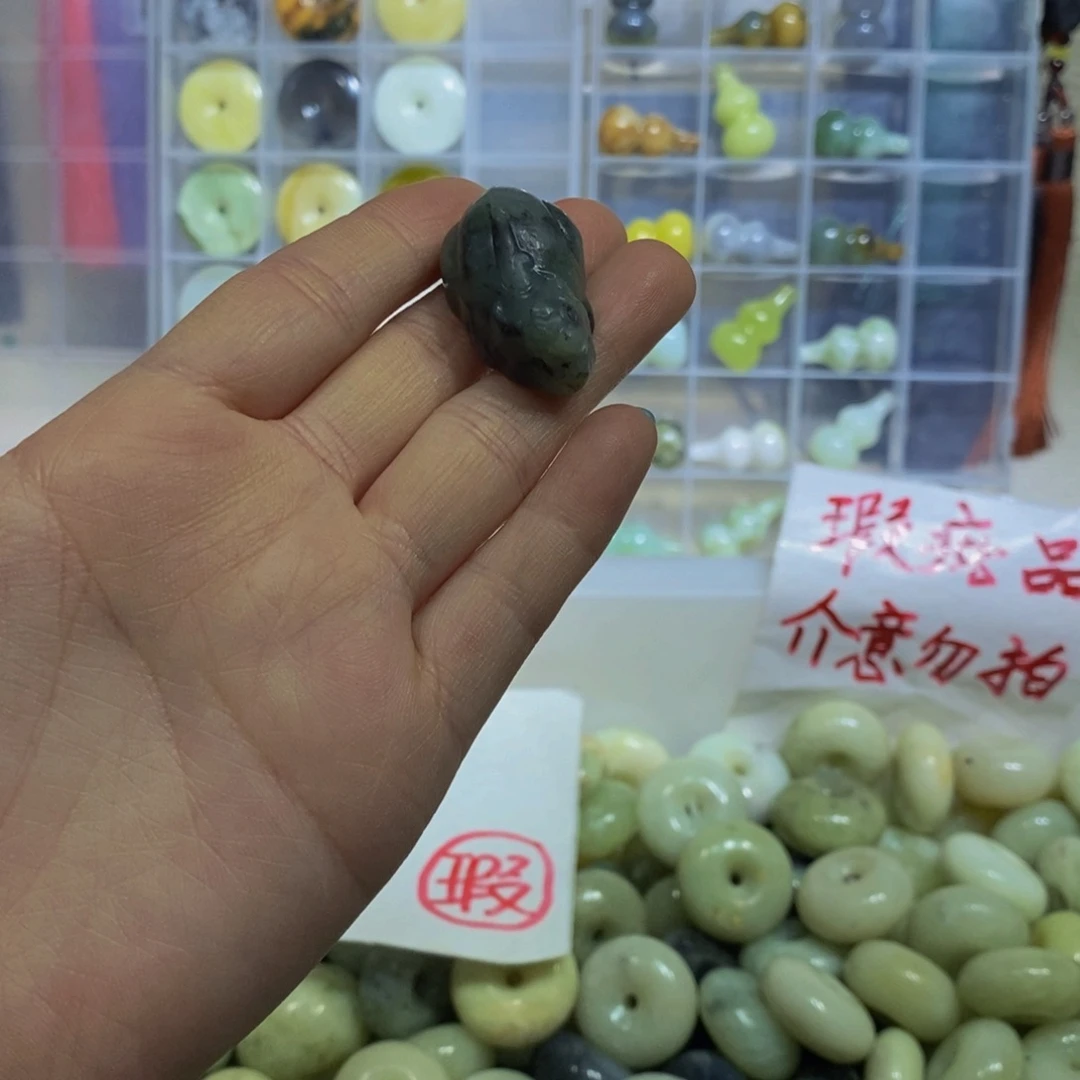 蛇纹石玉未镶嵌毛衣链258