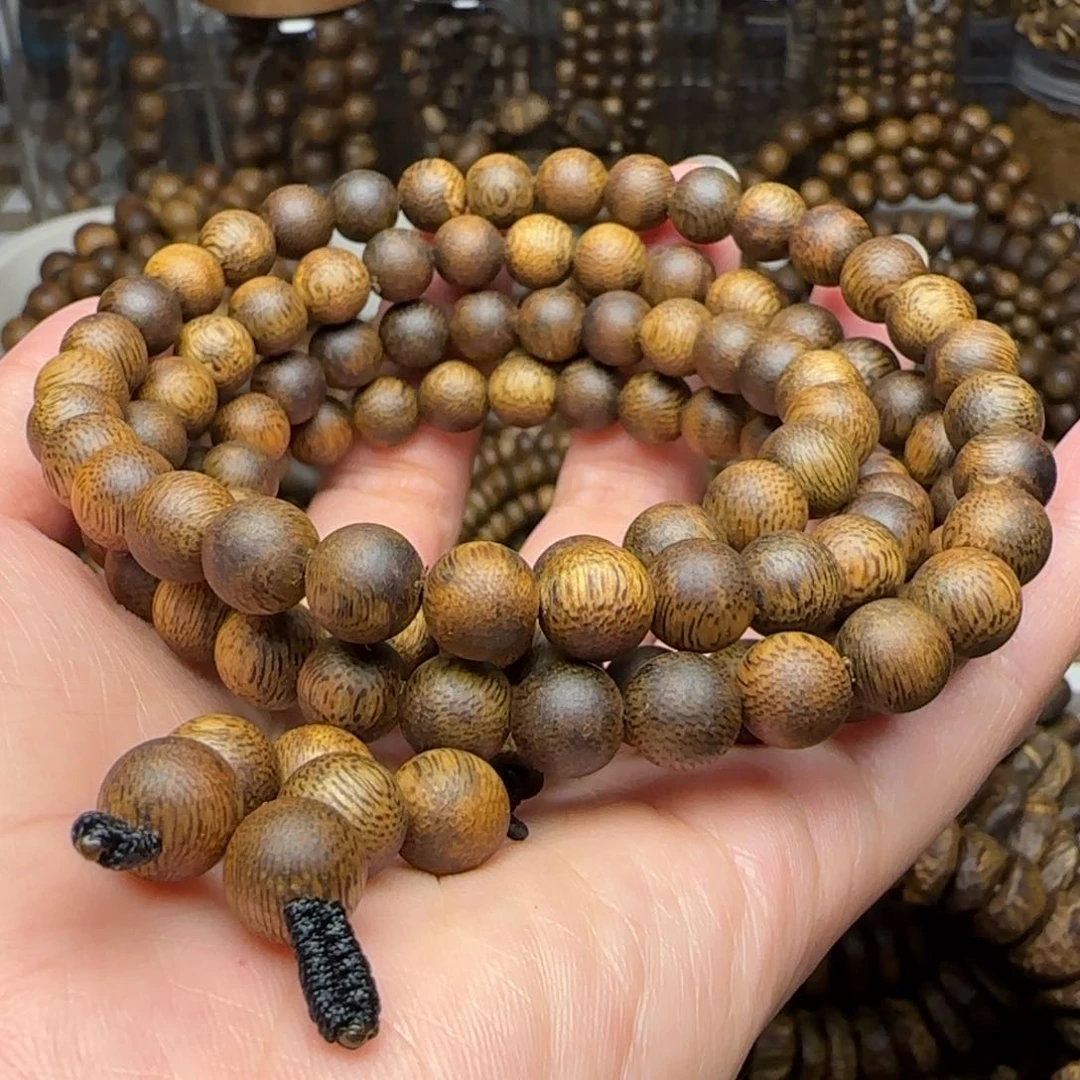 沉香手串努*，多圈0.8规格23.3克海南乌身老料