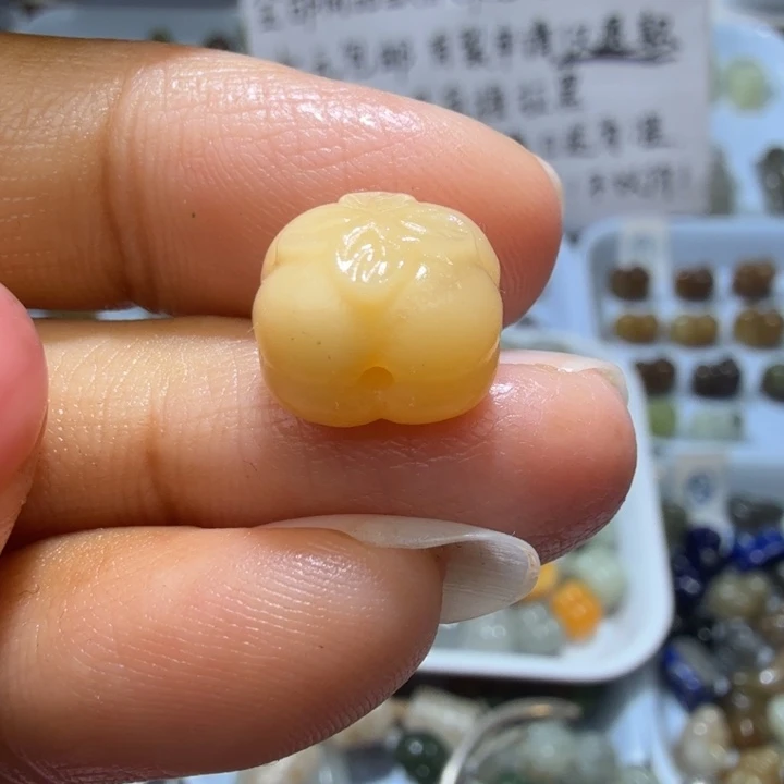 和田玉未镶嵌珠宝奇石