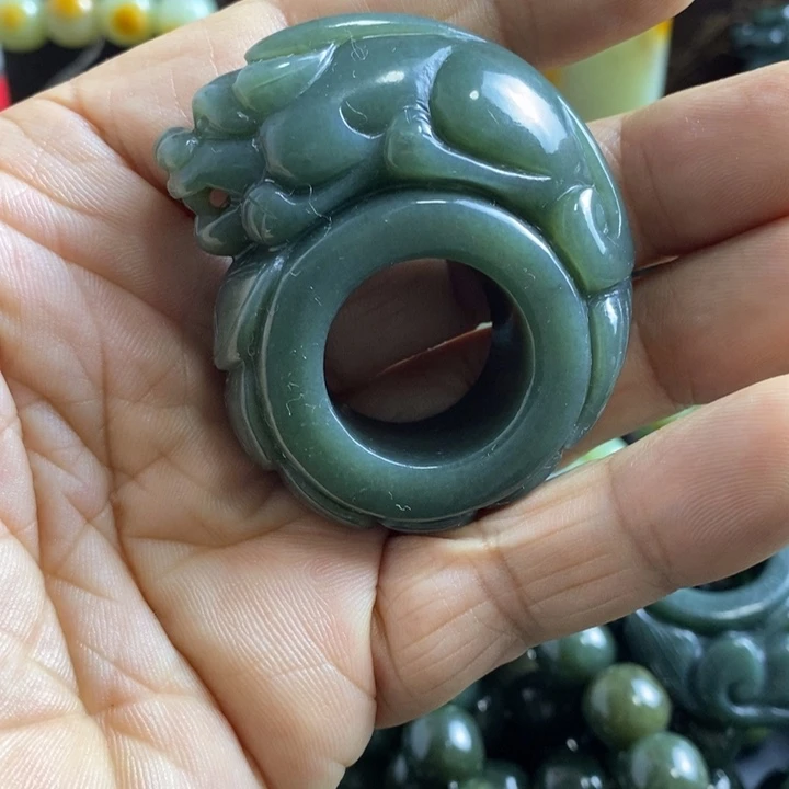 用***5和田玉（糖玉）未镶嵌珠宝奇石