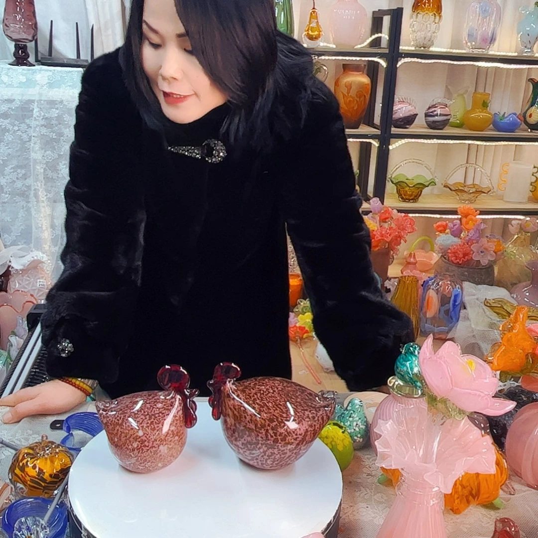 一对咕咕鸡家悦琉璃工艺品