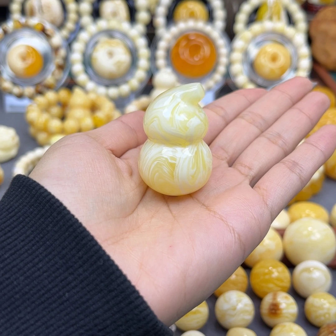 琥珀未镶嵌手串……