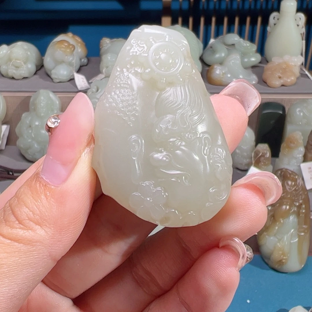 和田玉（糖玉）未镶嵌颈饰