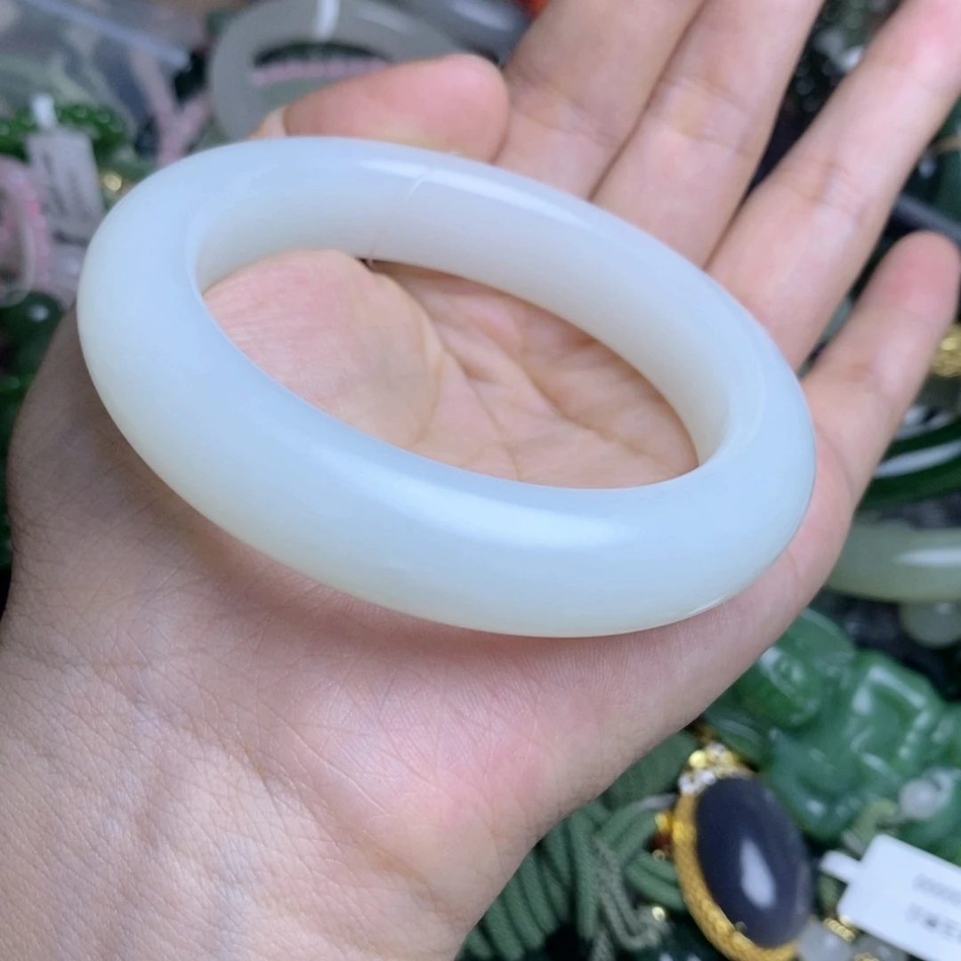 和田玉手镯未镶嵌57