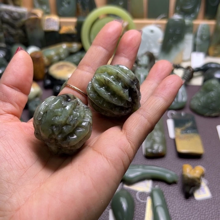 岫岩河磨玉（透闪石质玉）未镶嵌颈饰