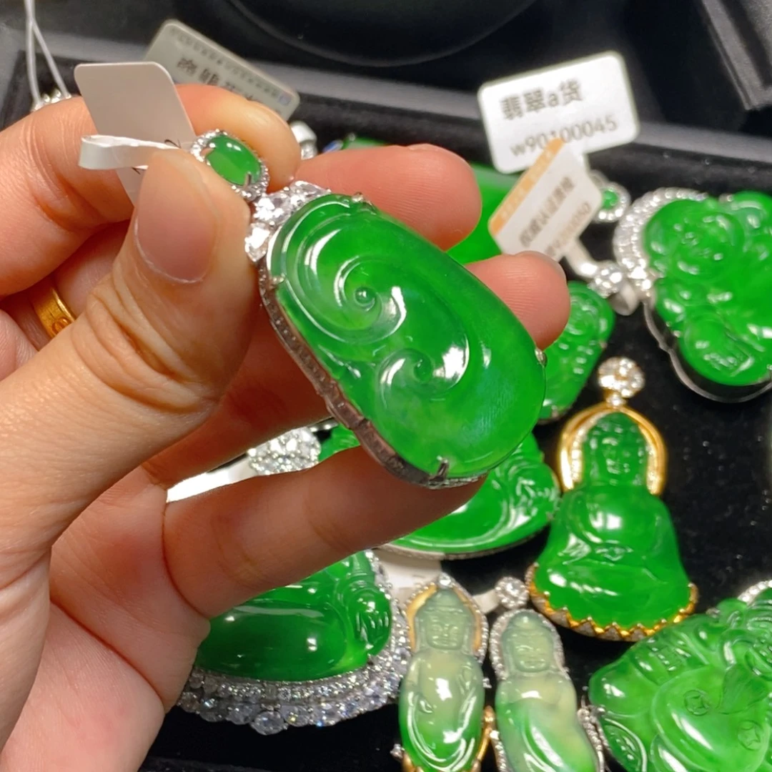 翡翠未镶嵌吊坠(不含链)