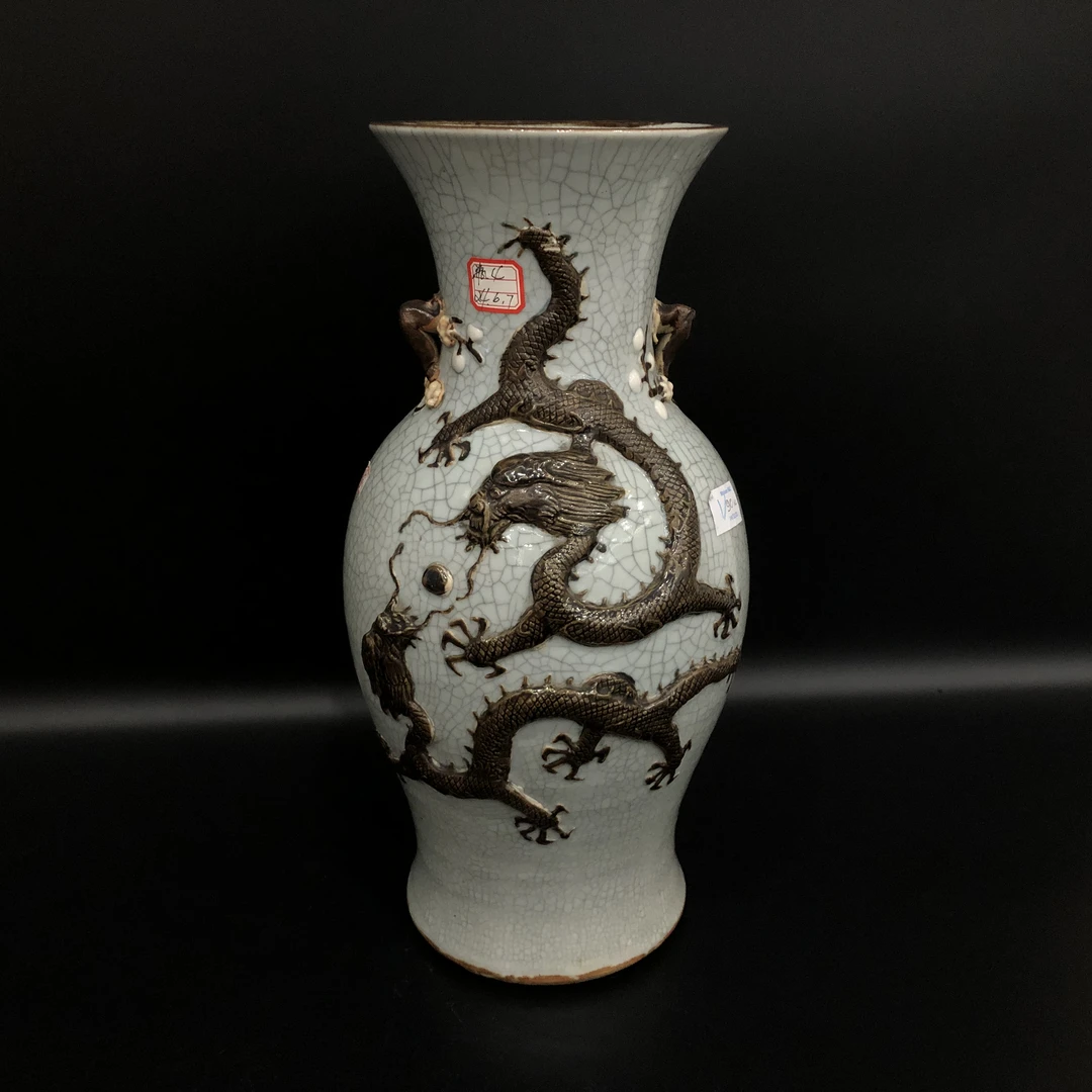 lot:26010399 清咸丰哥釉堆塑苍龙教子观音瓶  高43.2cm