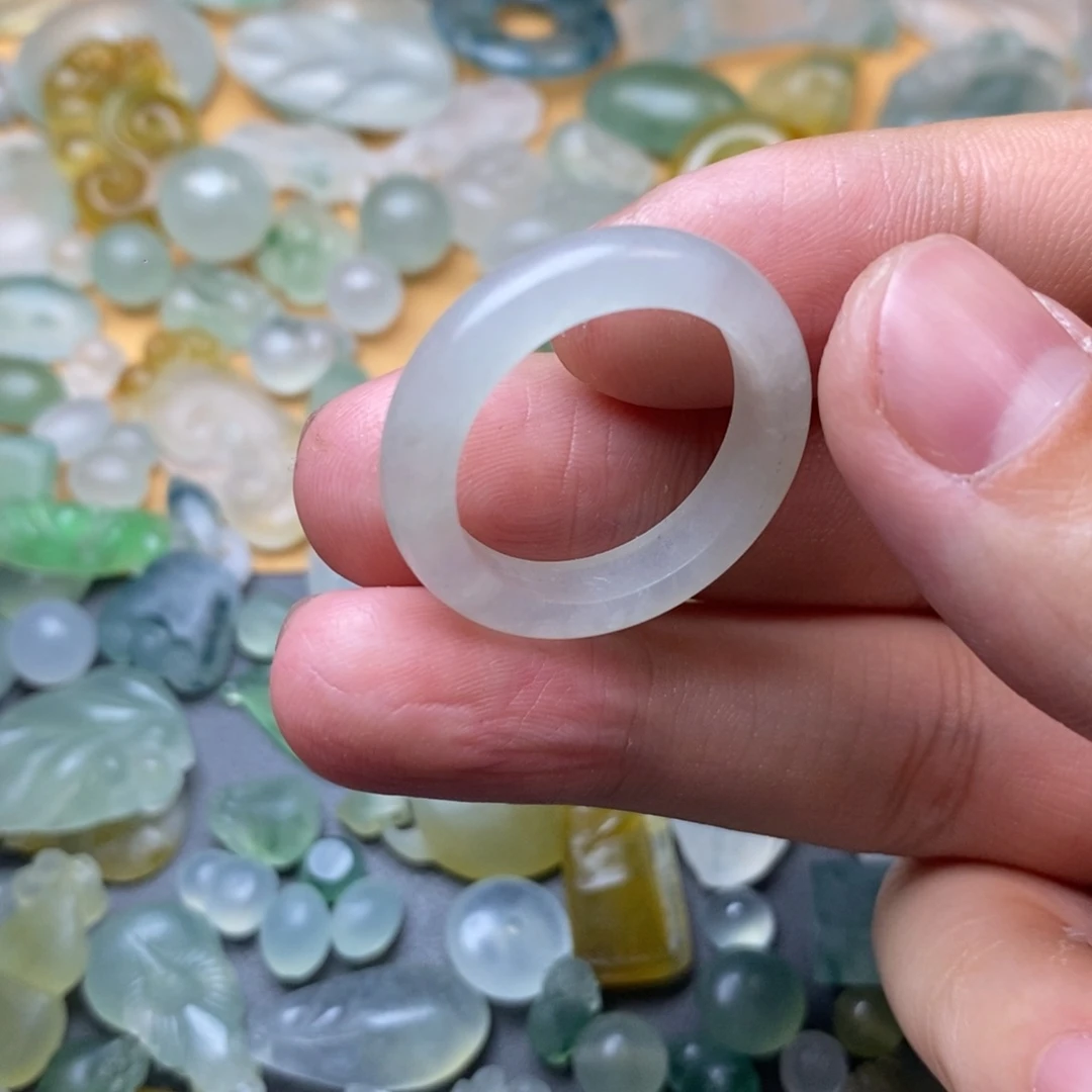 定制翡翠未镶嵌挂件