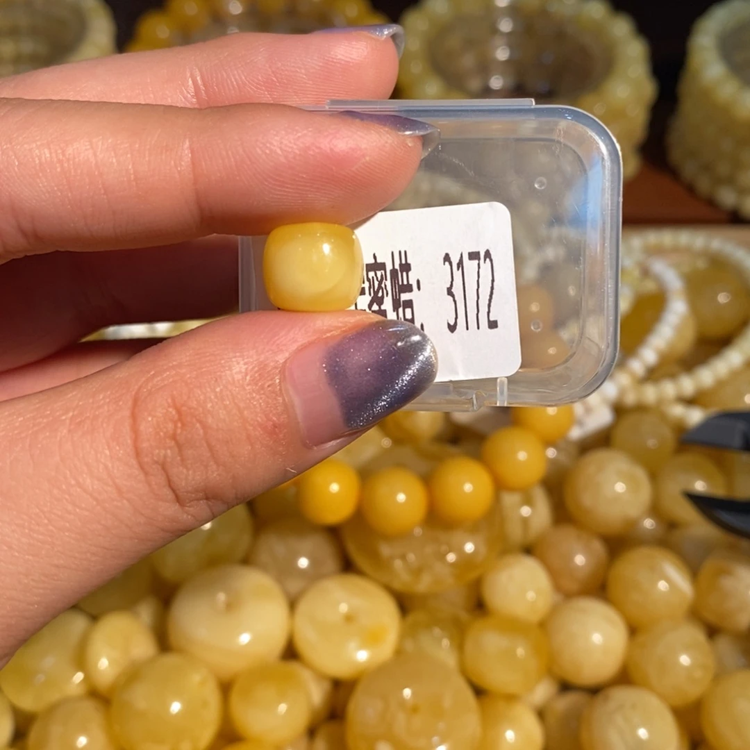 琥珀未镶嵌珠宝奇石3172