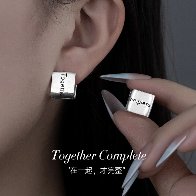 铜合金耳饰 方形宽面字母简约耳扣气质个性耳环女小众高级感饰品