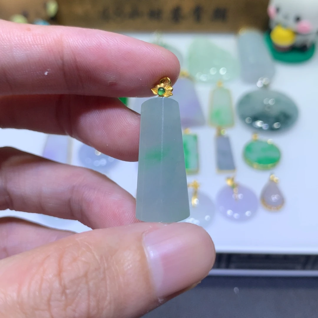 翡翠18K金镶嵌吊坠(不含链)