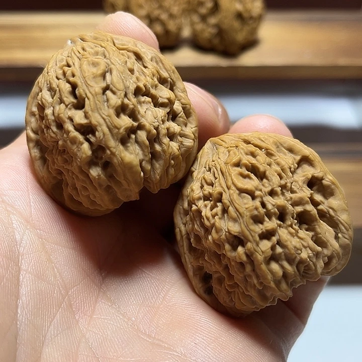 文玩核桃把件南疆