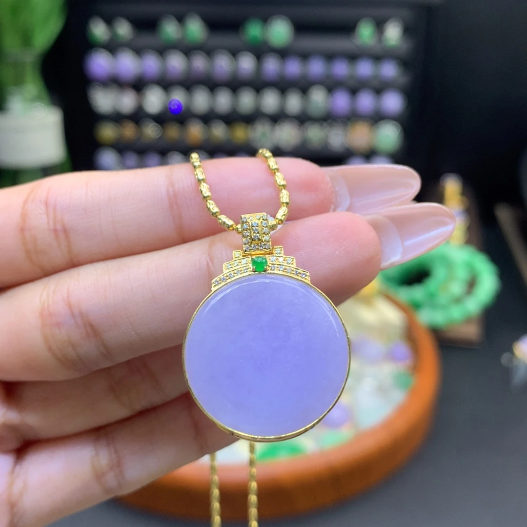 翡翠18K金镶嵌颈饰