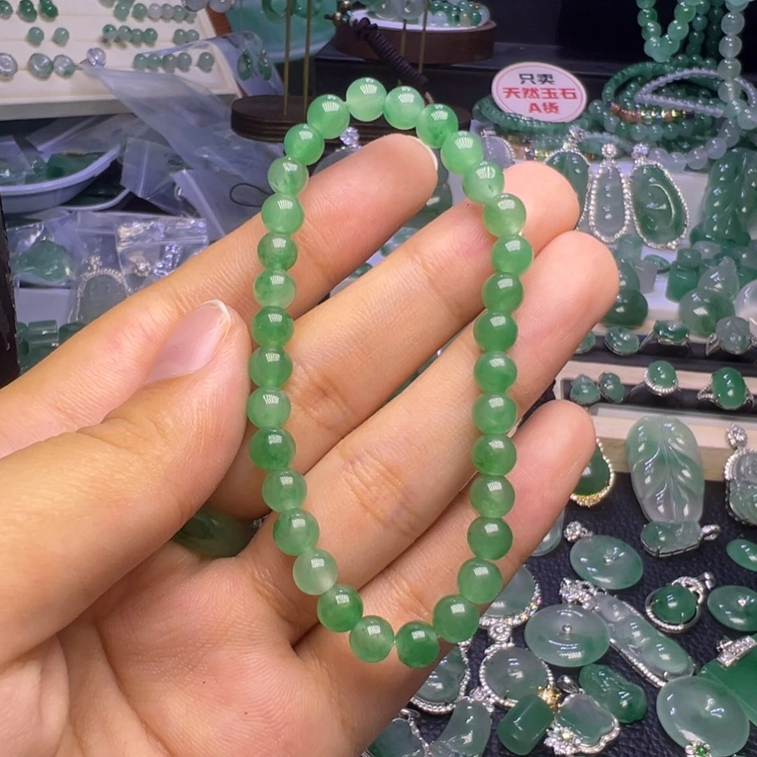 石英质玉未镶嵌颈饰