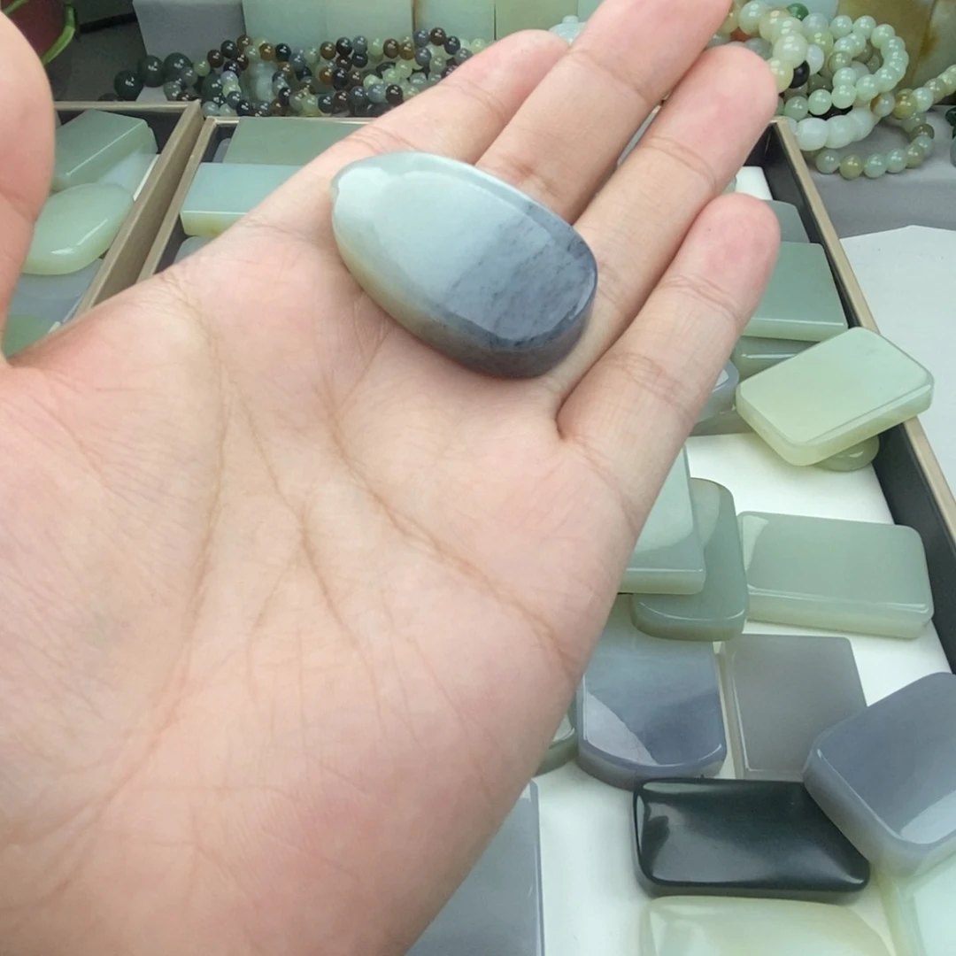 哦***h和田玉未镶嵌颈饰