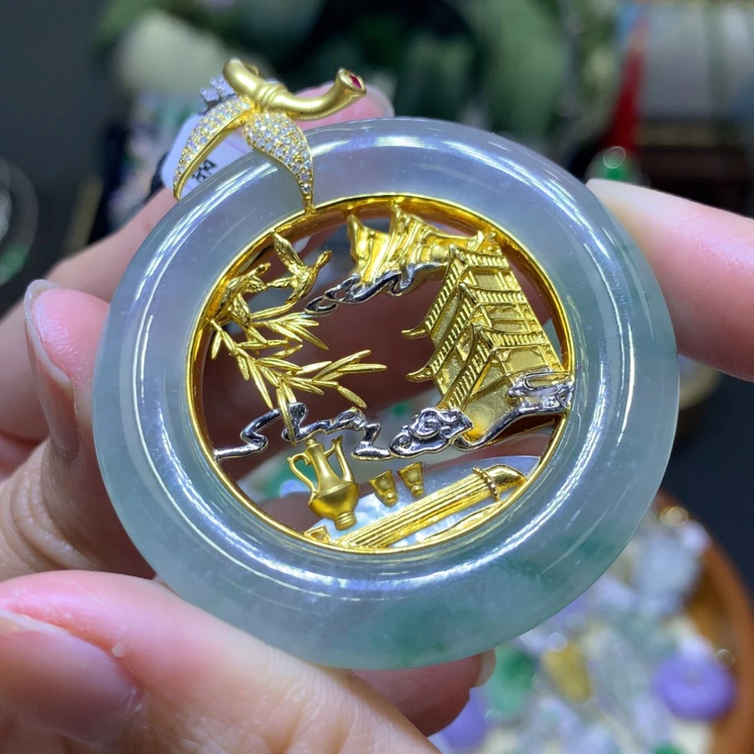 翡翠18K金镶嵌颈饰翡翠吊坠项链
