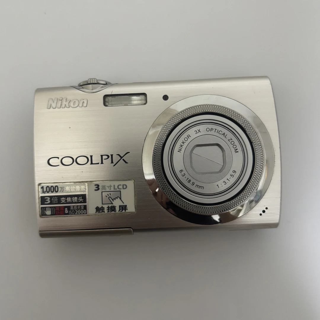 9新 Nikon/尼康 s230触摸屏1000w像素ccd相机带配件