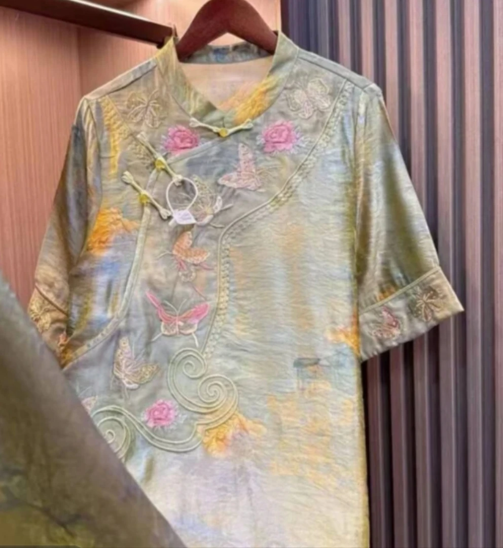 （雪媚娘～木春)新中式2025夏季新款重工刺绣改良旗袍式宽松连衣裙