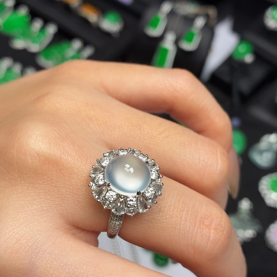 翡翠18K金镶嵌戒指002玻璃蛋