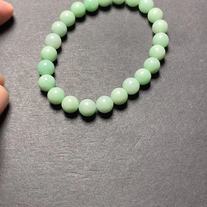 翡翠未镶嵌颈饰卡8.2