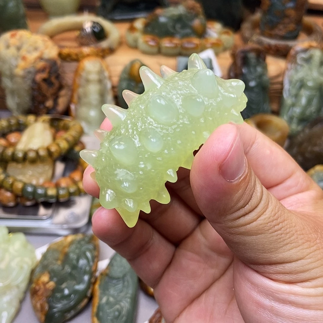 蛇纹石玉合金挂坠