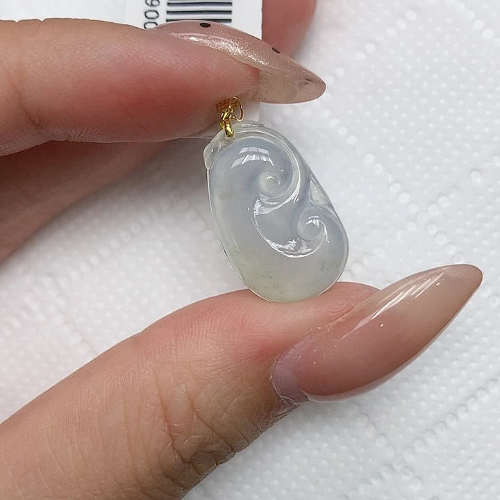 颈饰18K金镶嵌翡翠