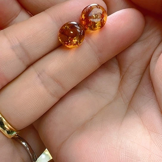 未镶嵌琥珀珠宝奇石